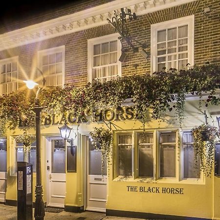 Canterbury Black Horse Экстерьер фото